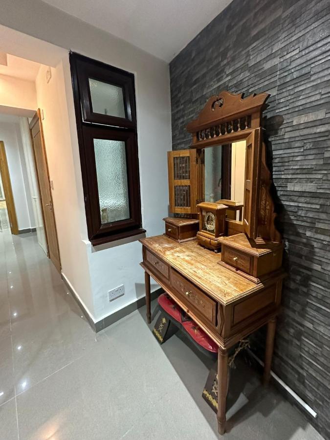 London Charm - Comfortable Room In Spacious House Экстерьер фото